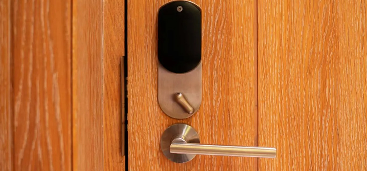 Automatic Locking Door Knob Newark